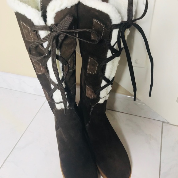 MICHAEL KORS Shearling LaceUp Chocolate Brown Boot - Picture 4 of 7